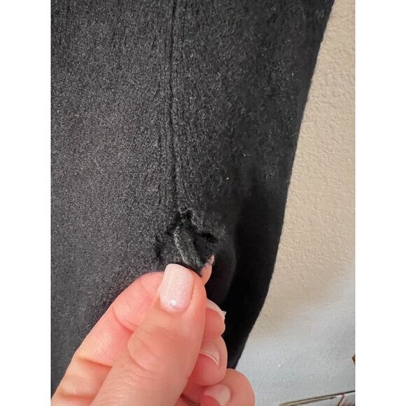 Halogen Cashmere black sweater with defect size xs - Picture 4 of 4